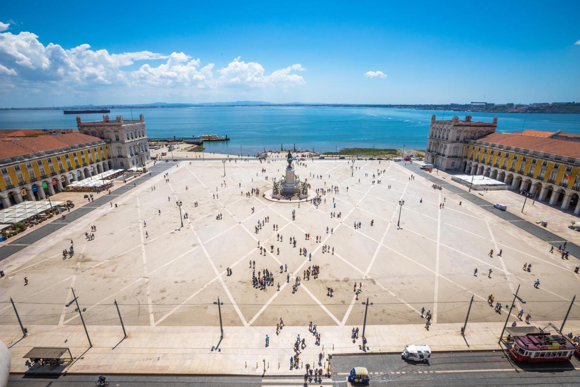 Ibis Styles Lisboa Centro Marques De Pombal Hotel Екстериор снимка